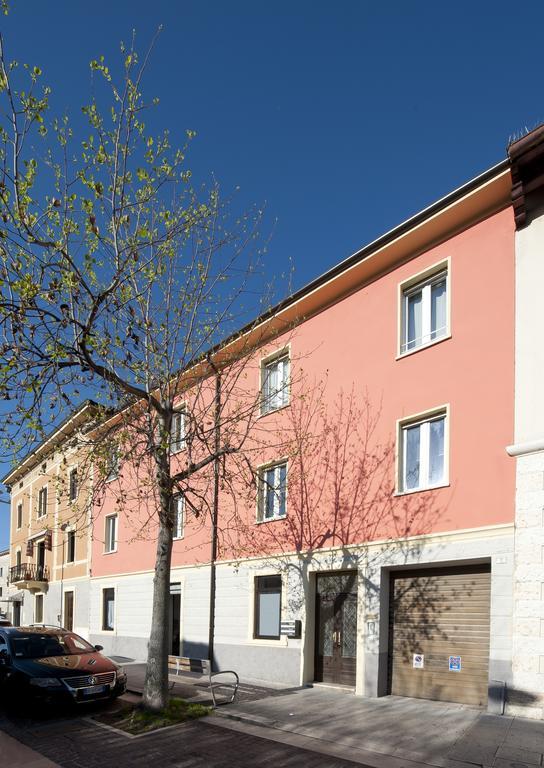 Le Suites - Di Fronte Ospedale Sacro Cuore Negrar Exteriér fotografie